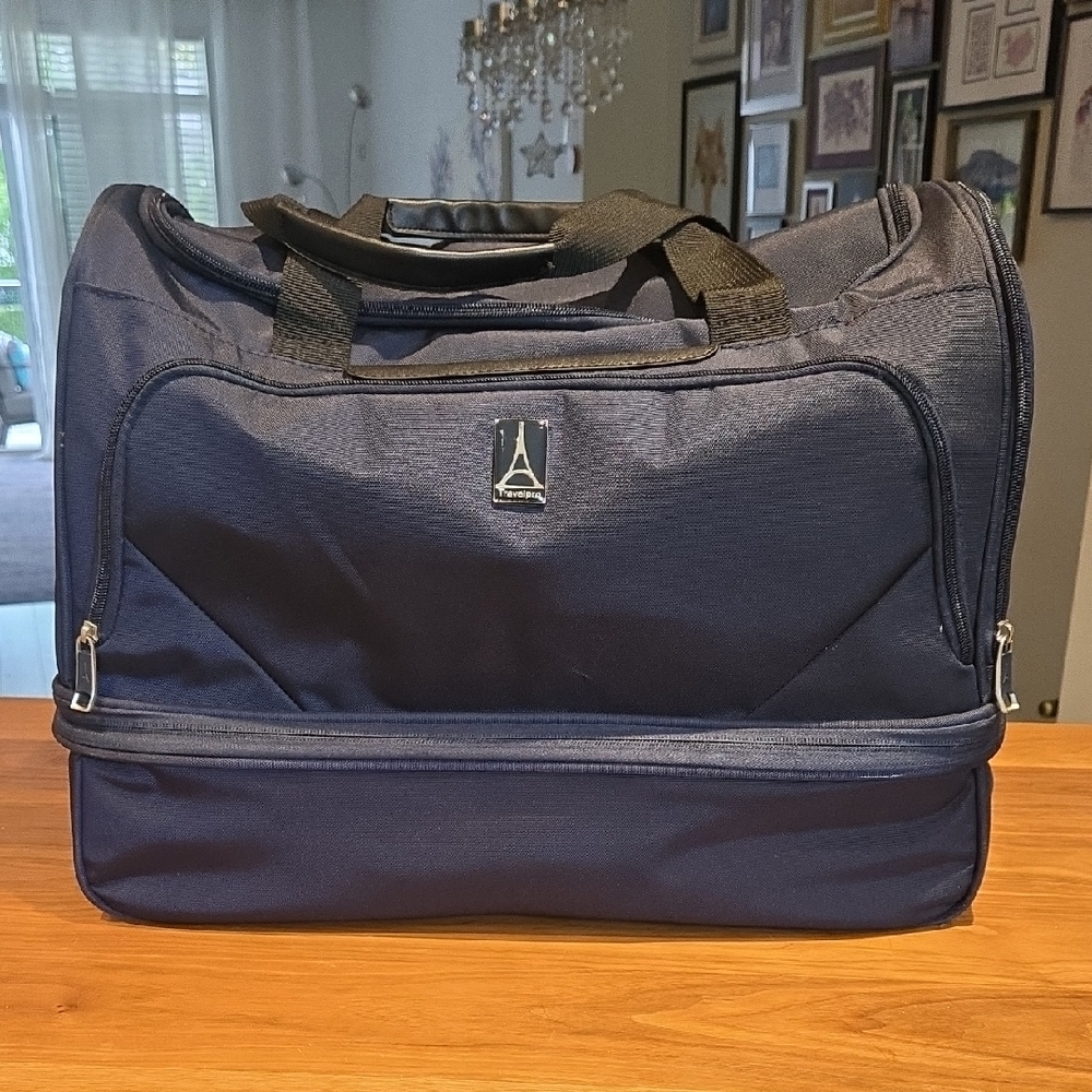 Travelpro Maxlite Weekender